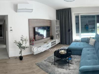 Eladó lakás Siófok