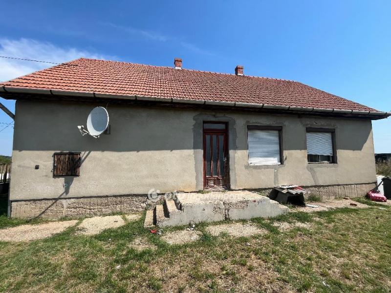 Eladó családi ház Balmazújváros