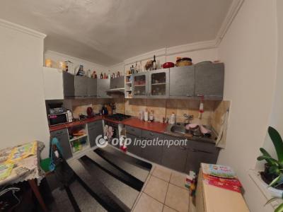 Eladó lakás Mezőkövesd