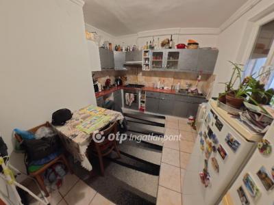 Eladó lakás Mezőkövesd