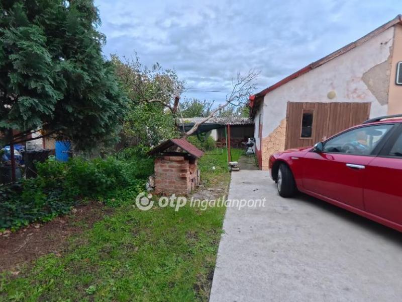 Eladó lakás Mezőkövesd