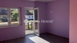 Eladó családi ház Úri