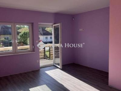 Eladó családi ház Úri