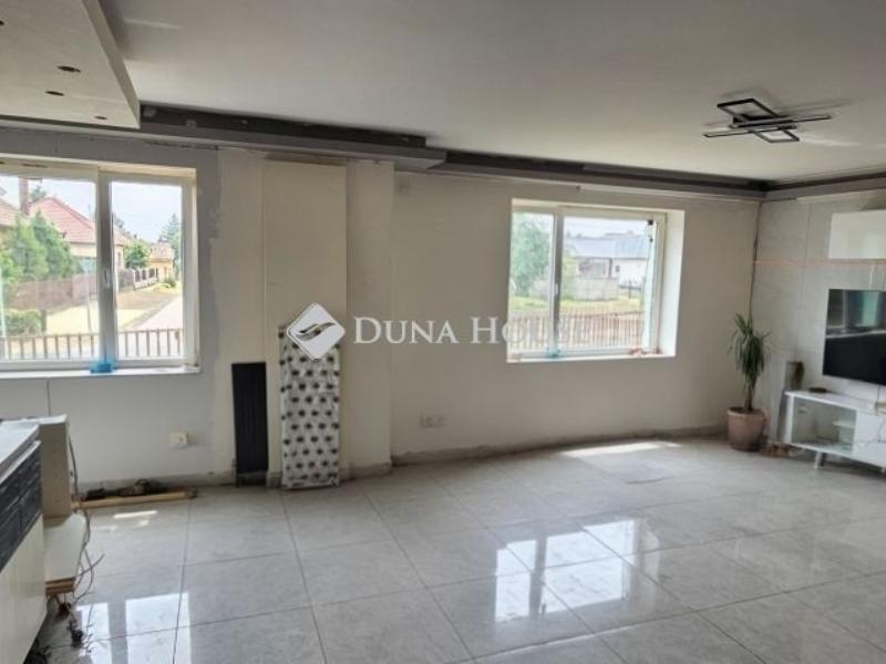 Eladó családi ház Tápiószecső