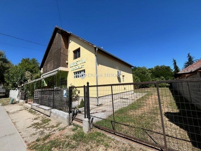 Eladó családi ház Tápiószecső