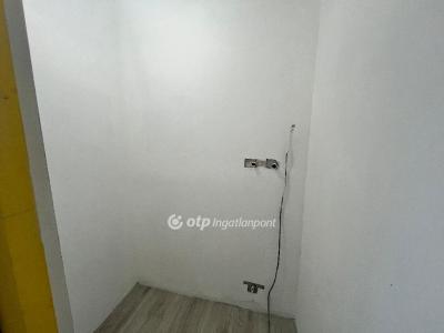 Eladó családi ház Tura