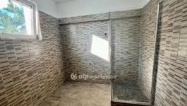 Eladó családi ház Tura