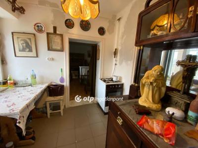 Eladó családi ház Hajdúsámson