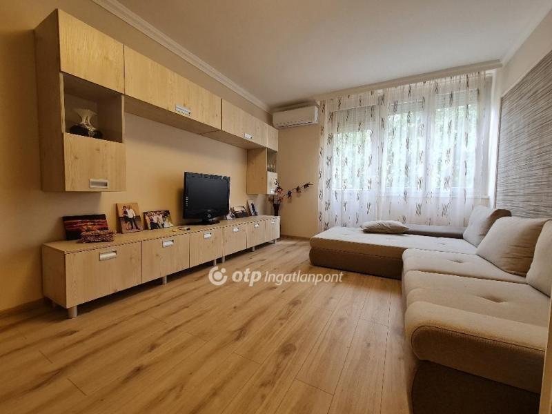 Eladó lakás Hajdúszoboszló