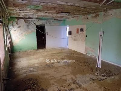 Eladó családi ház Domoszló