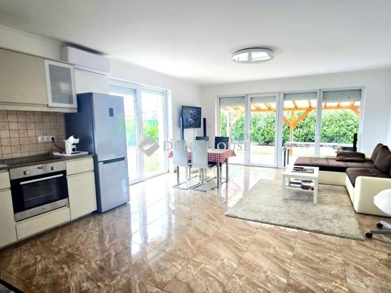 Eladó családi ház Siófok