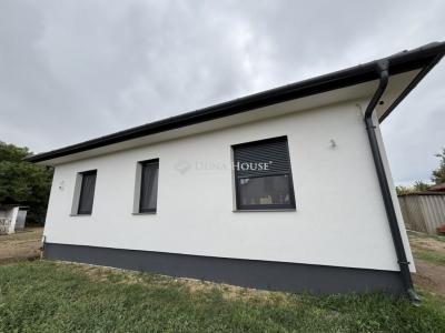 Eladó családi ház Cegléd