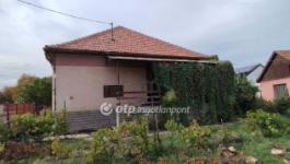 Eladó családi ház Jászberény