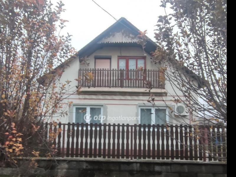 Eladó családi ház Kunszentmárton