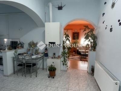 Eladó családi ház Budapest