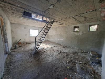 Eladó családi ház Isaszeg