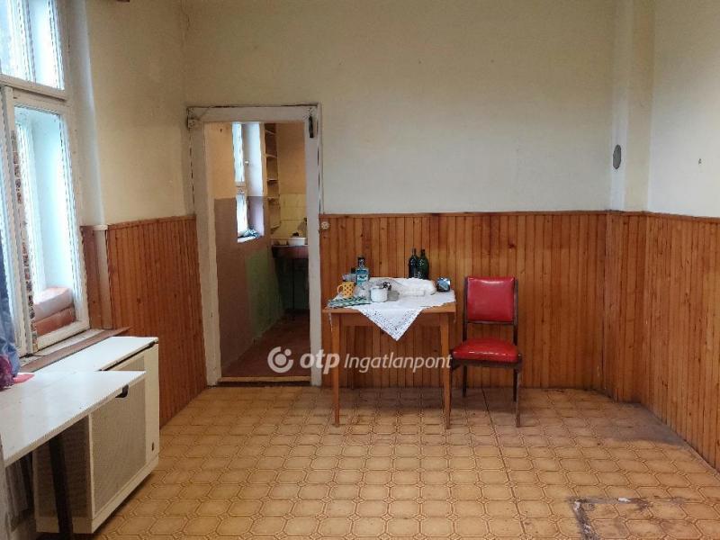 Eladó családi ház Koroncó