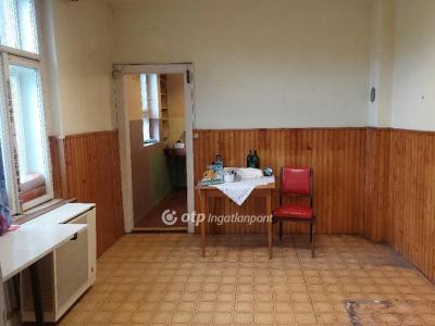 Eladó családi ház Koroncó