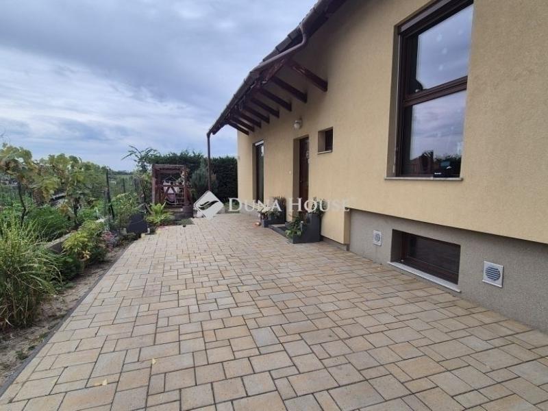 Eladó családi ház Mogyoród