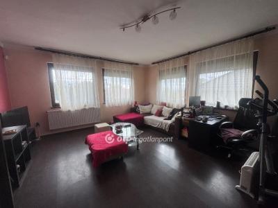 Eladó családi ház Érd