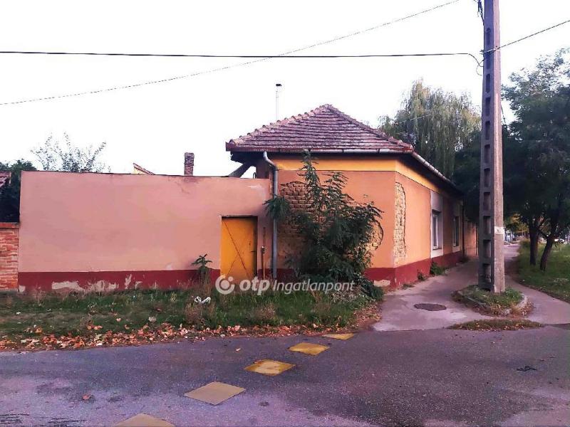 Eladó családi ház Nagykőrös