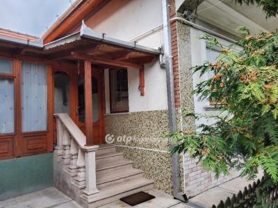 Eladó családi ház Hatvan