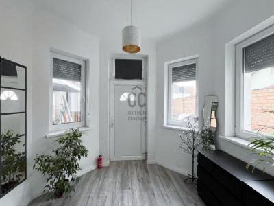 Eladó családi ház Budapest