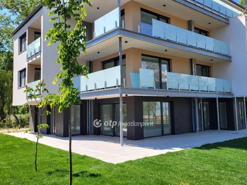 Eladó lakás Balatonszemes