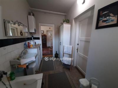 Eladó családi ház Budapest