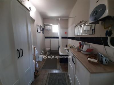 Eladó családi ház Budapest