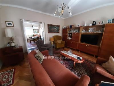 Eladó családi ház Budapest