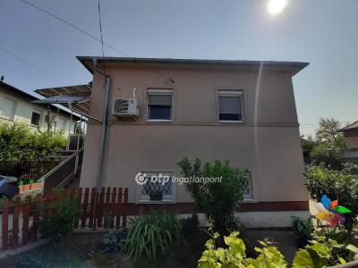 Eladó családi ház Budapest