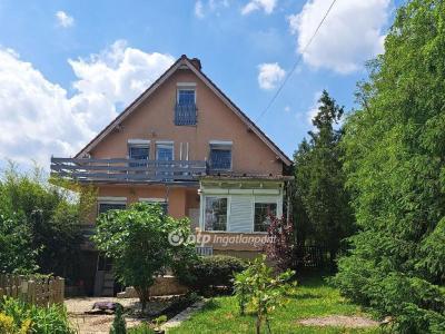 Eladó családi ház Érd