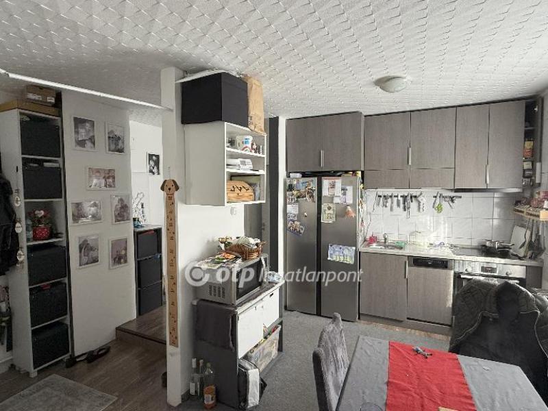 Eladó családi ház Törökbálint