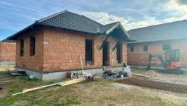 Eladó ikerház Monor