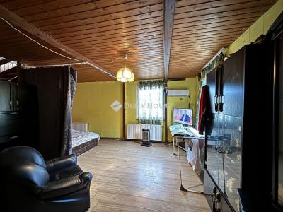 Eladó családi ház Vértesszőlős