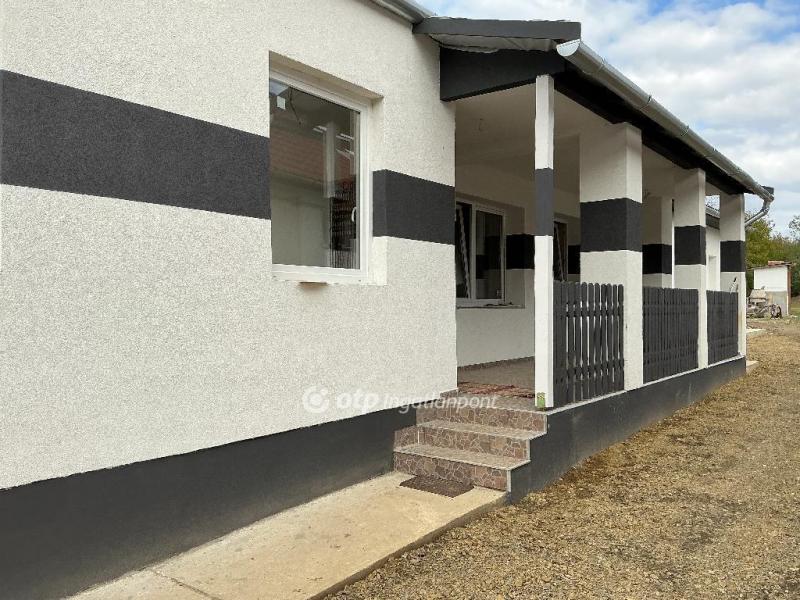 Eladó családi ház Rakamaz