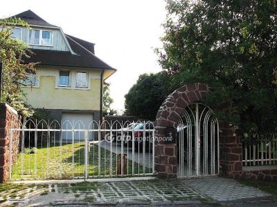 Eladó családi ház Felsőörs