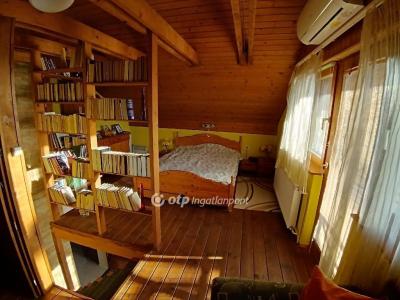 Eladó családi ház Szigetcsép