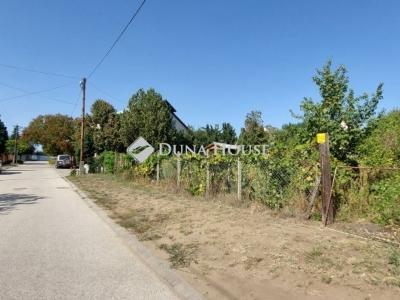 Eladó lakóövezeti telek Tata