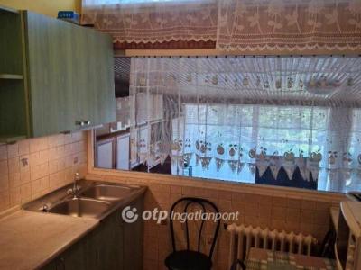 Eladó lakás Zalaegerszeg