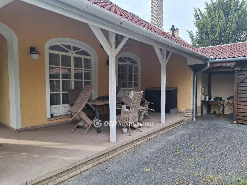 Eladó családi ház Orosháza
