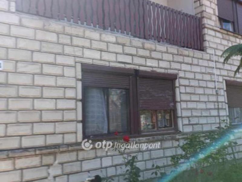 Eladó családi ház Újfehértó
