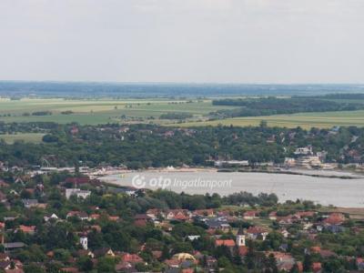 Eladó lakóövezeti telek Kápolnásnyék