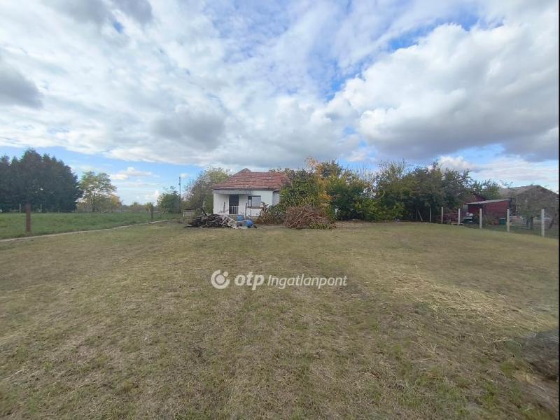 Eladó családi ház Gárdony