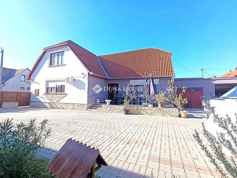 Eladó családi ház Mohács