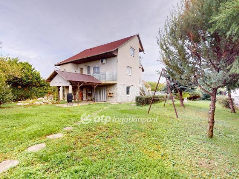 Eladó családi ház Szikszó