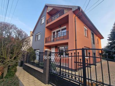 Eladó családi ház Felsőzsolca