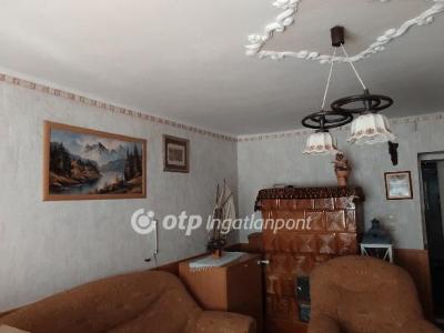 Eladó családi ház Jászberény
