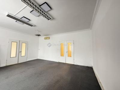 Eladó üzlethelység udvarban Budapest